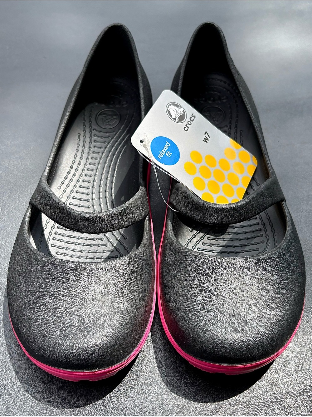 New with Tags Crocs Women's Black Mary Jane Flats with Pink Trim size 7
